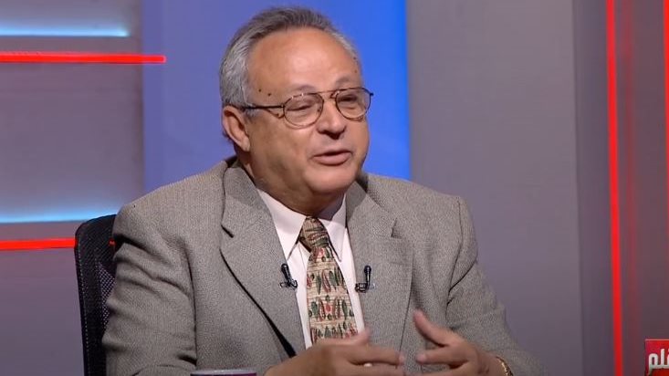 الدكتور أحمد زايد
