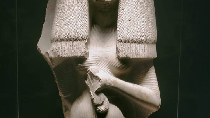 التمثال الفائز  التمثال الفائز