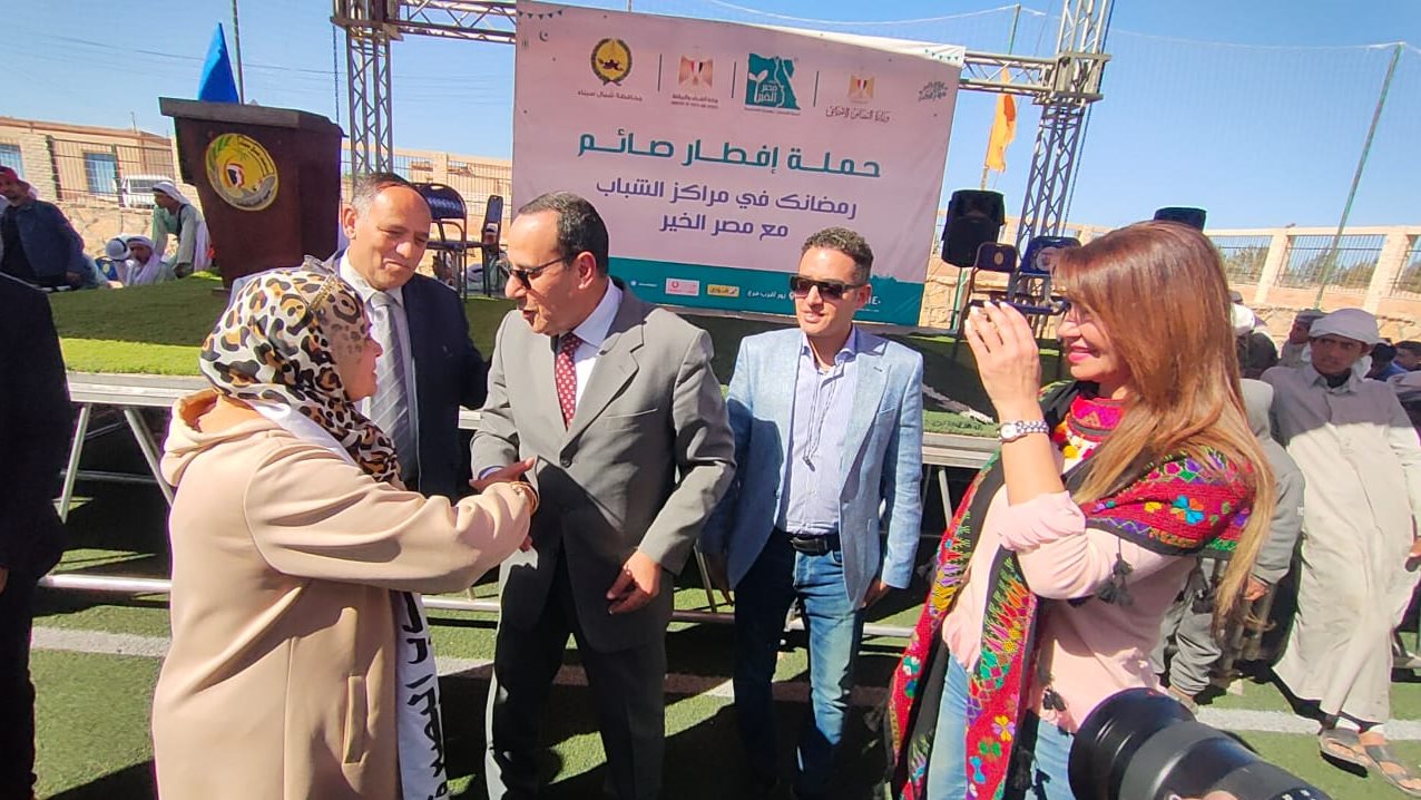 تكريم أسر الشهداء بقرية الروضة 