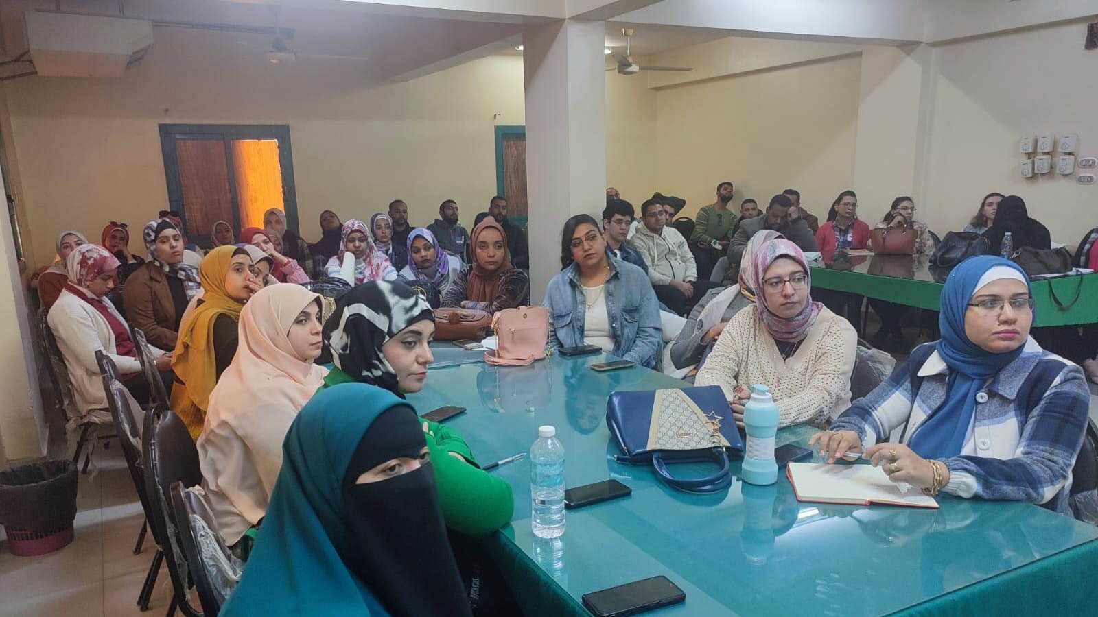 برامج تدريبية لصيادلة أسوان 
