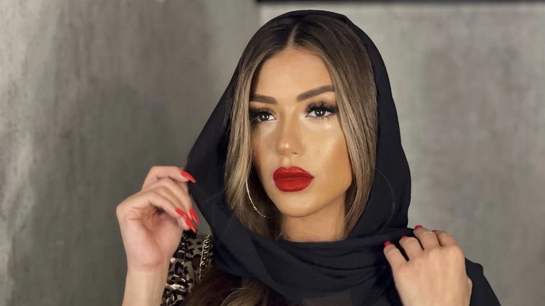 سارة سلامة 