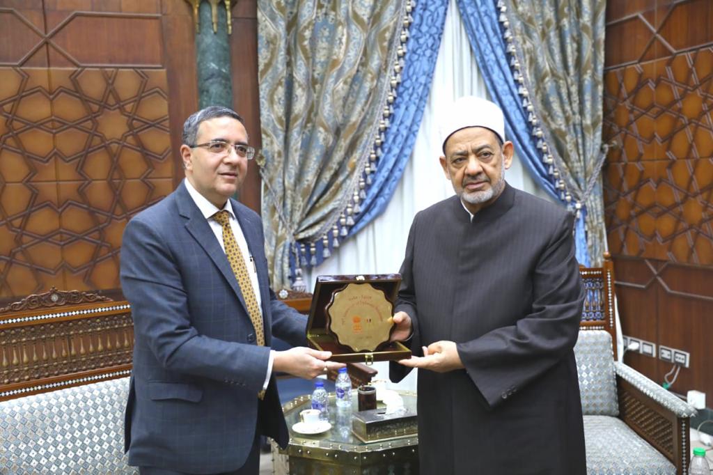 شيخ الأزهر وسفير الهند