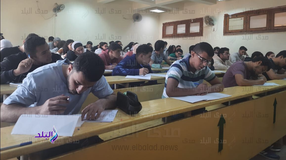 امتحانات شهادات المعادلة بكلية الآداب جامعة عين شمس