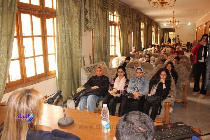 كلية آداب جامعة عين شمس