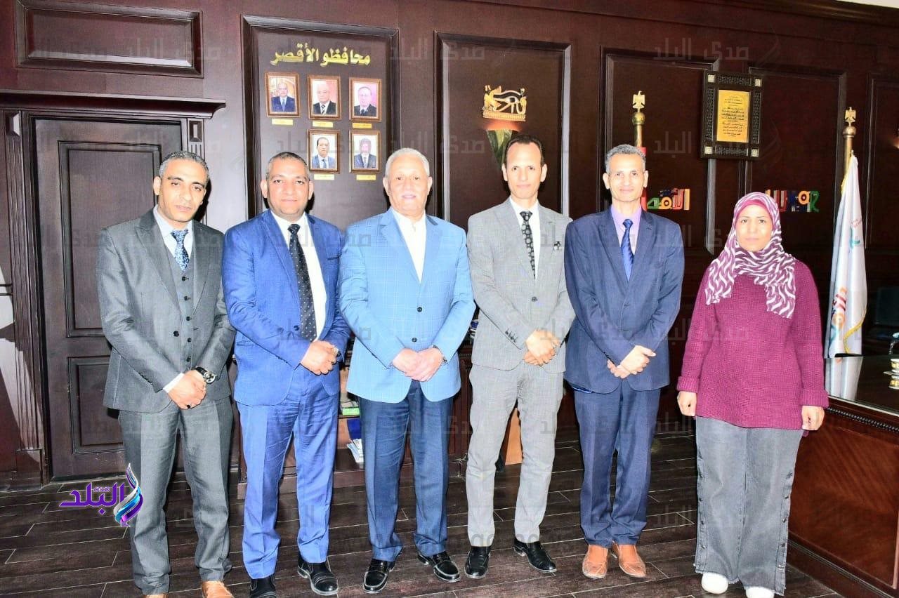 وفد وزارتي التنمية المحلية، والزراعة