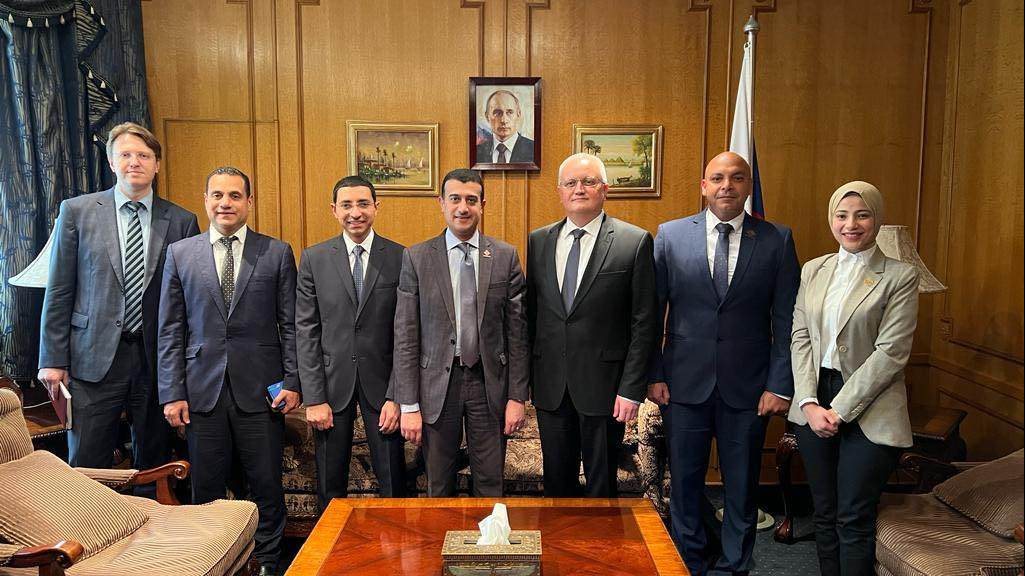 جانب من اللقاء  جانب من اللقاء