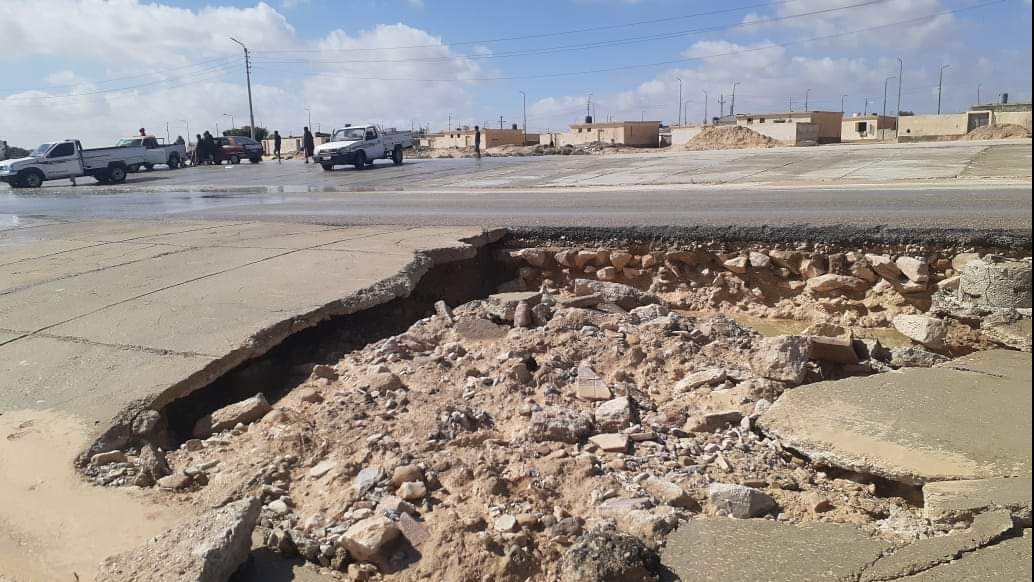 متابعة آثار السيول بمدينة الحسنة 
