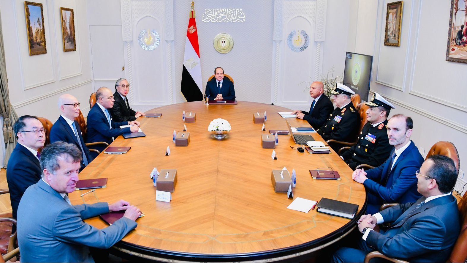 اجتماع الرئيس مع الشركات العالمية