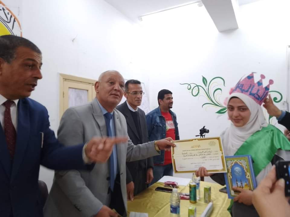 اختيار الطالبة المثالية في الأزهر 