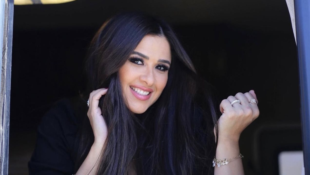 ياسمين عبد العزيز