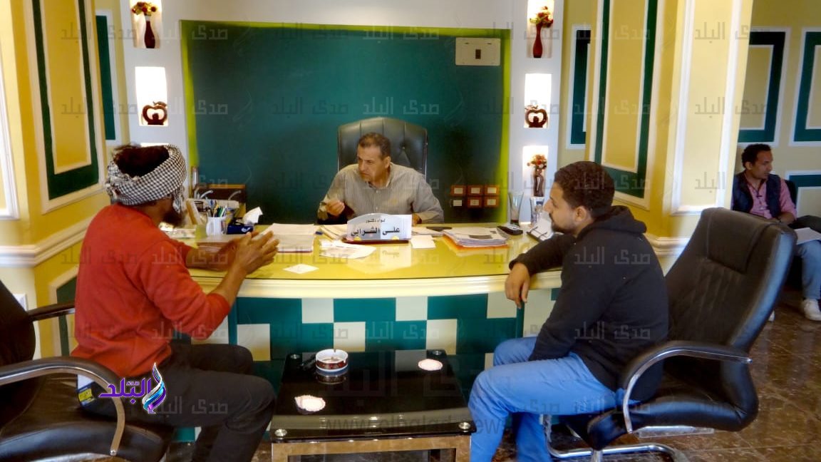 رئيس مدينة الأقصر يواصل عقد لقاءاته الجماهيريه مع المواطنين 