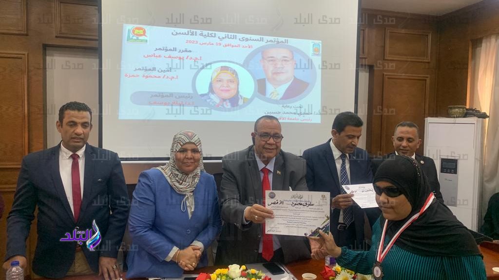 رئيس جامعة الأقصر يكرم "فرسان الإرادة" الحاصلين على 15 ميدال