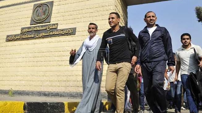 أفراج عن مساجين 
