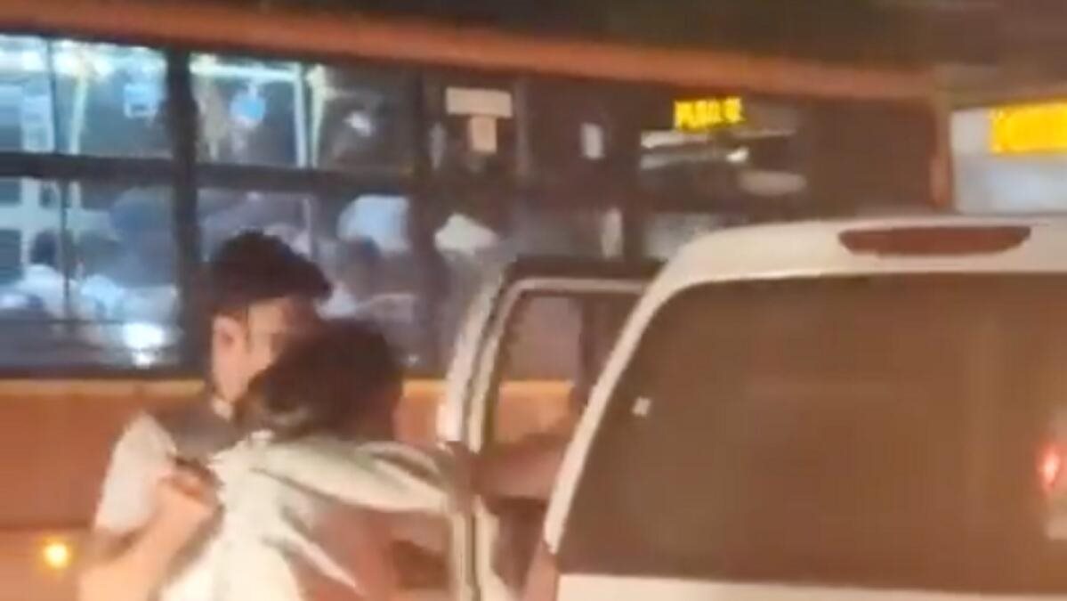 مقطع يوثق اعتداء على امرأة وخطفها بدلهي