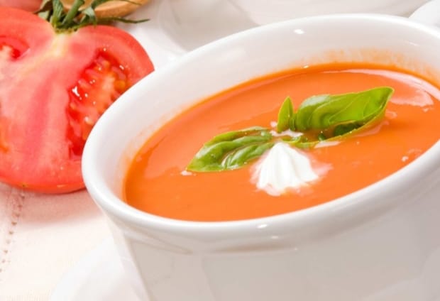 شوربه الطماطم بالكريمة
