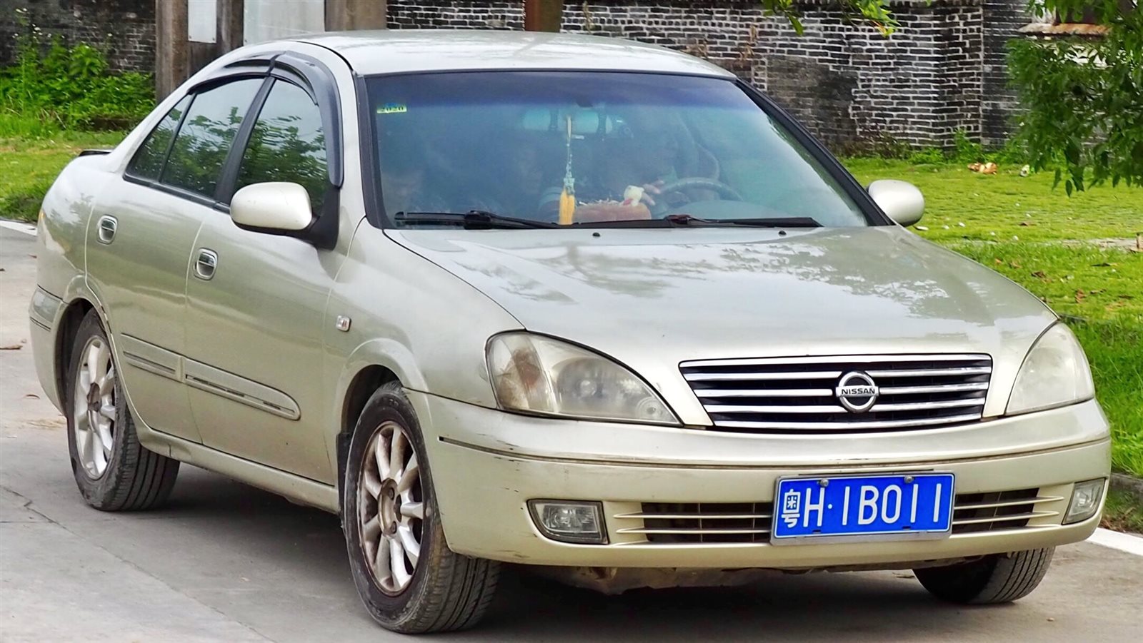 نيسان صني 2005 