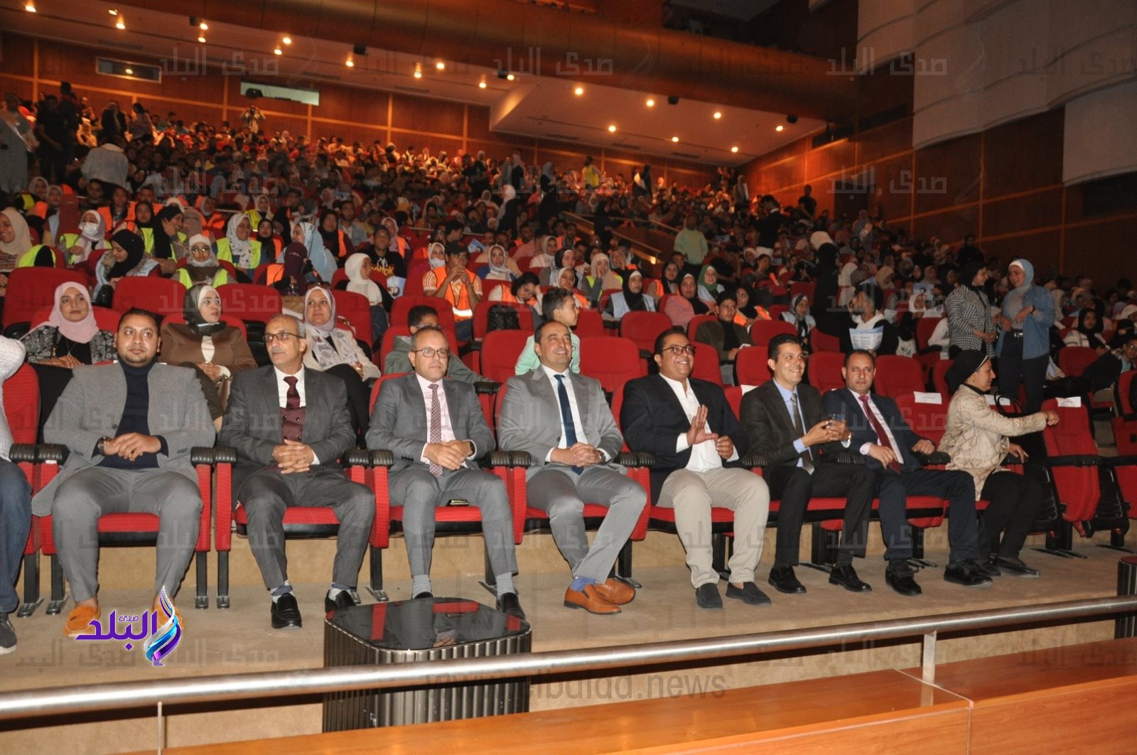 العرض المسرحى 