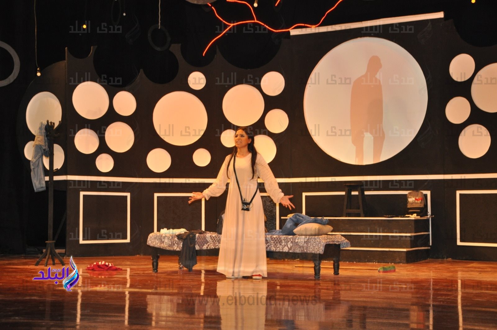 العرض المسرحى 