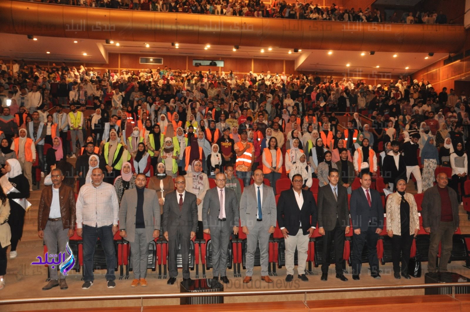 العرض المسرحى 