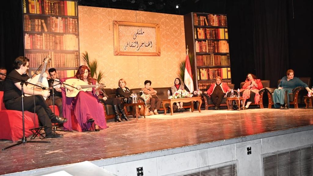 ملتقى الهناجر