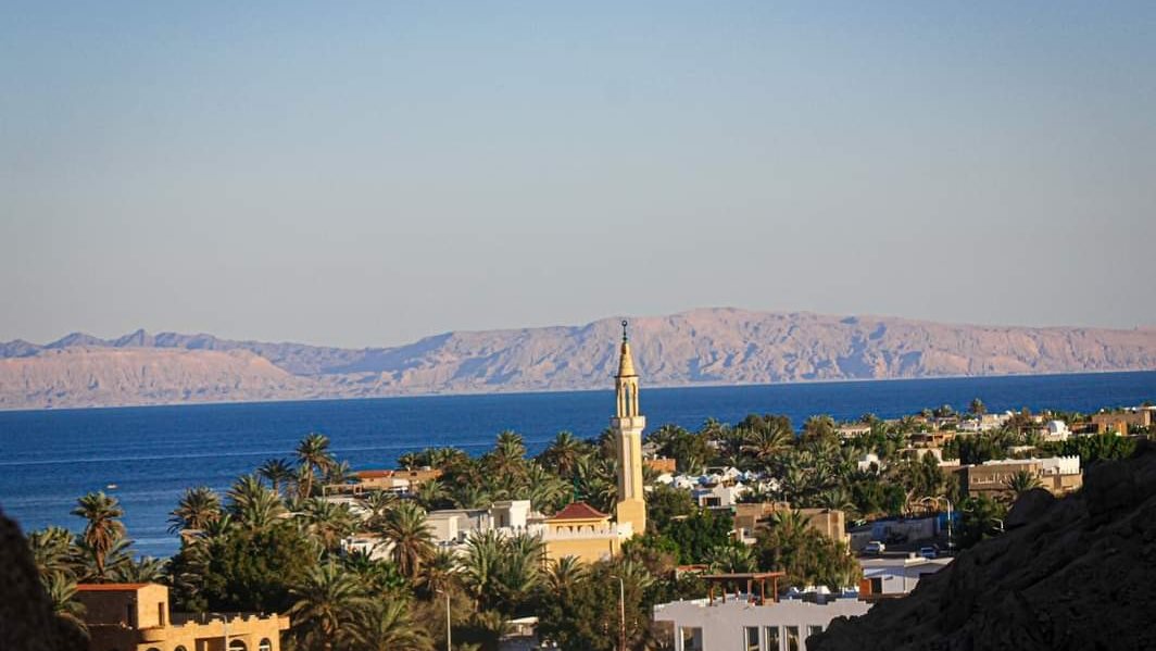 صورة ارشيفية لمسجد بدهب 