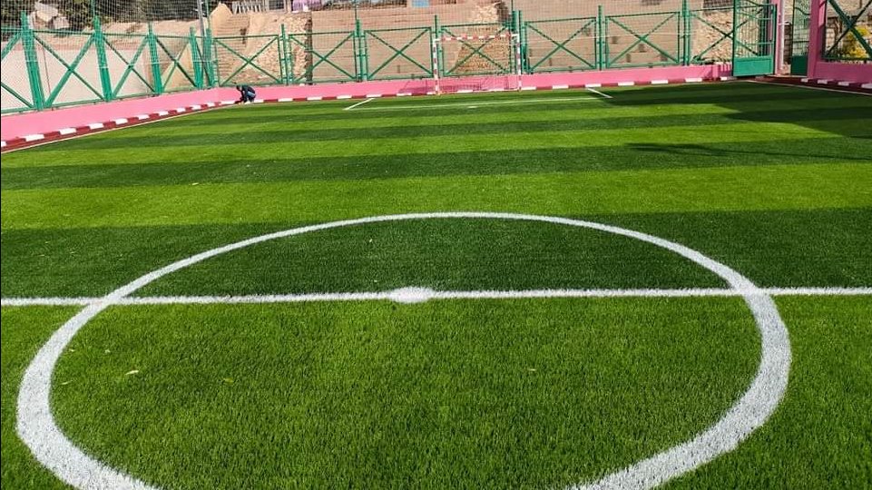 ملاعب مراكز الشباب 