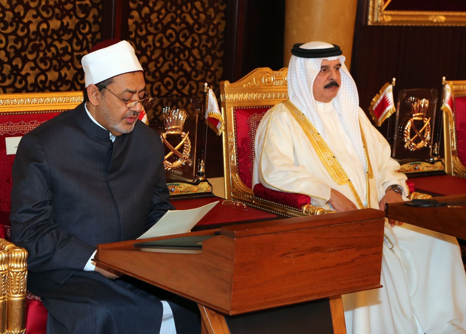 شيخ الأزهر وملك البحرين