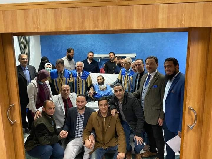 خلال مناقشة الباحث بالأزهر داخل المستشفى