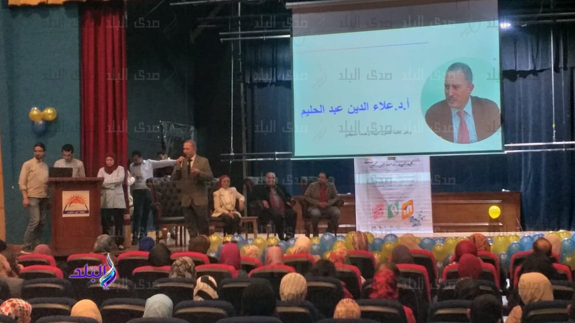 تربية عين شمس تحتفل بأعياد الأم المصرية 