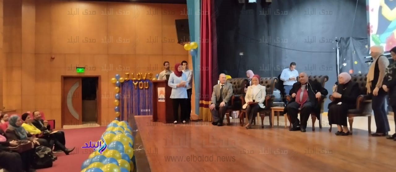 تربية عين شمس تحتفل بأعياد الأم المصرية 