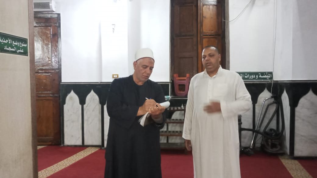 وكيل أوقاف الإسكندرية في جولة داخل إحدى المساجد