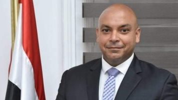محمود القط عضو مجلس الشيوخ