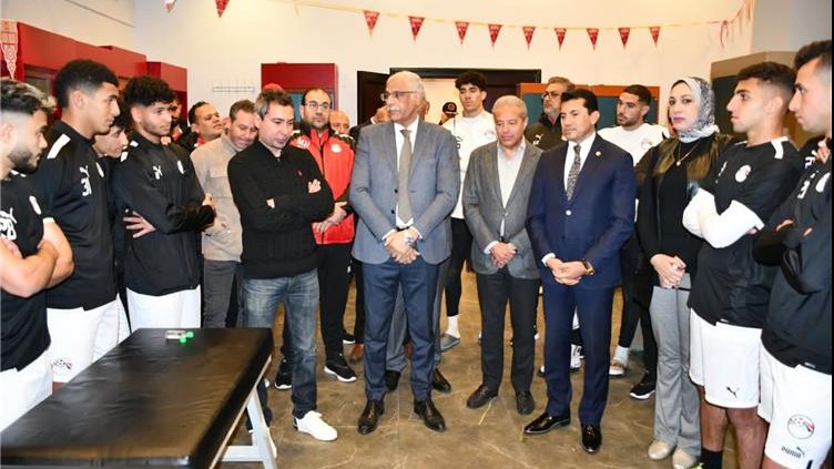 وزير الرياضة يهنئ المنتخب الأولمبي لفوزه علي زامبيا 