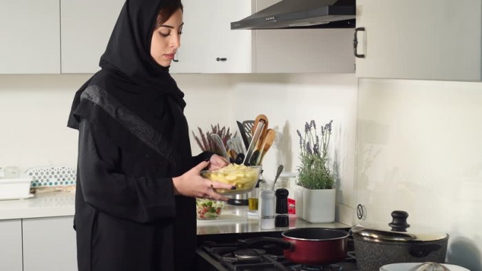 إعداد المرأة للإفطار