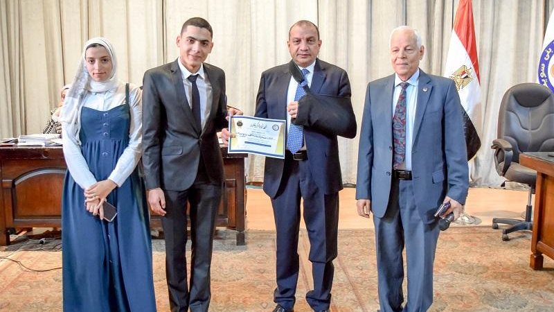 رئيس جامعة بني سويف 