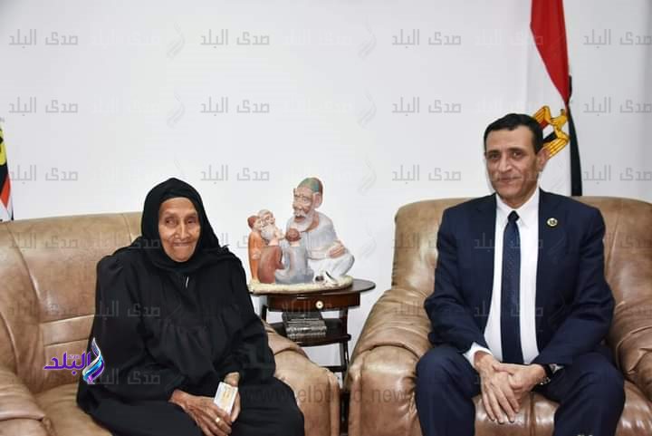 تحرر السيدة زبيدة من الأمية