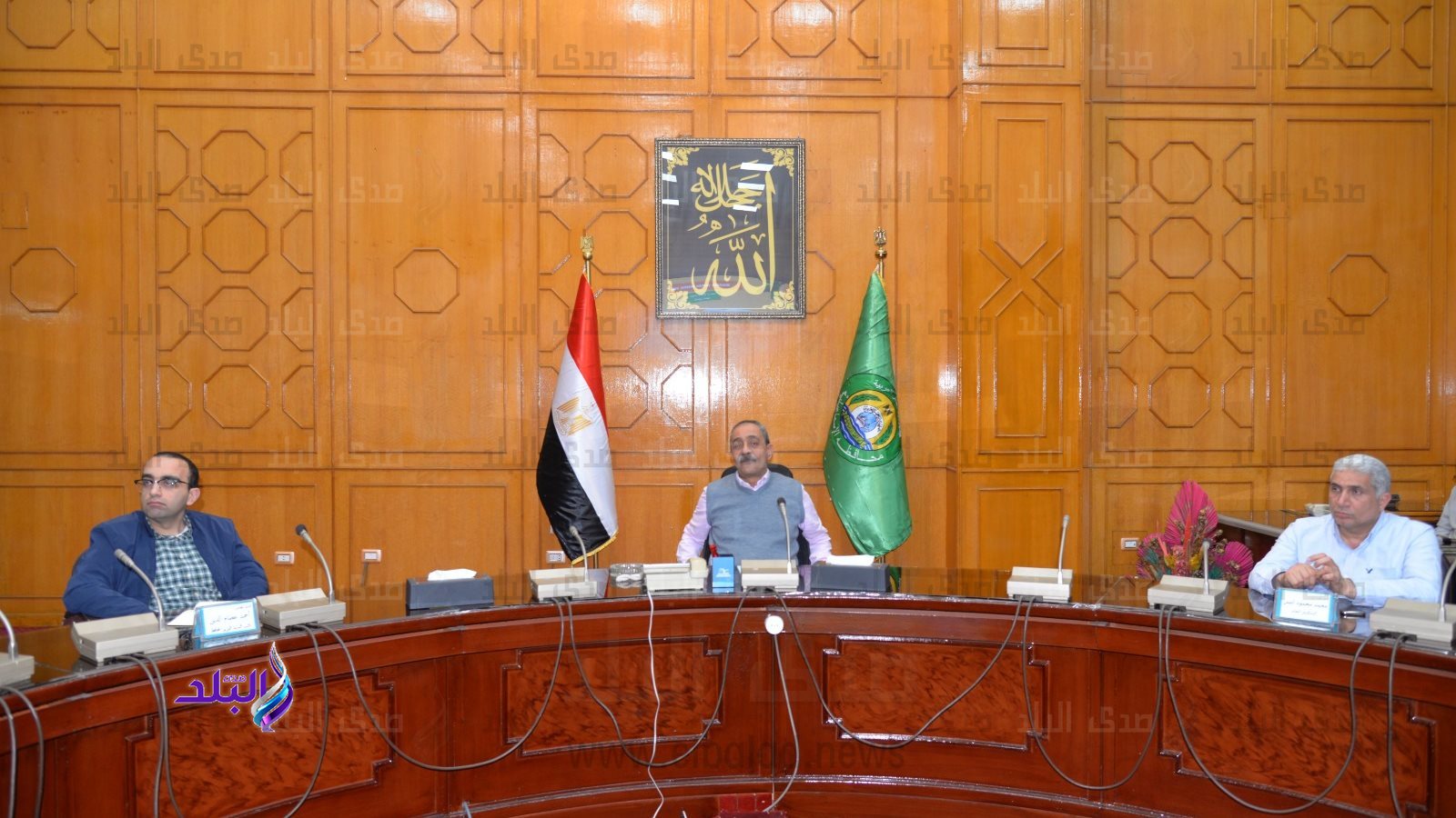 خلال الاجتماع 