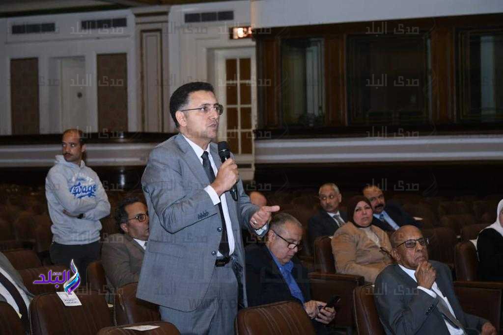  جامعة القاهرة