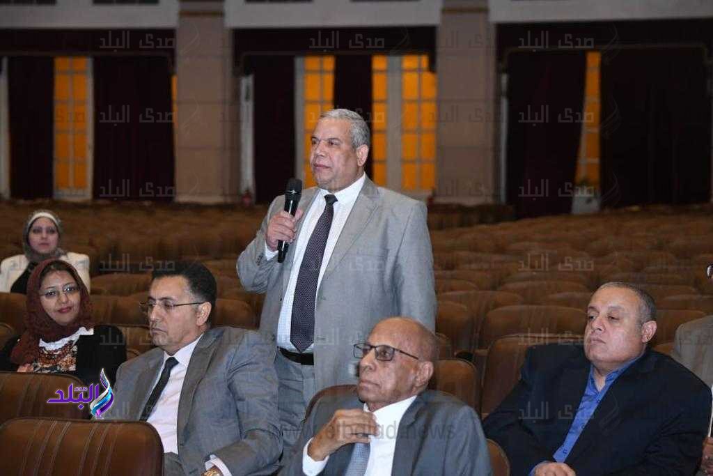  جامعة القاهرة