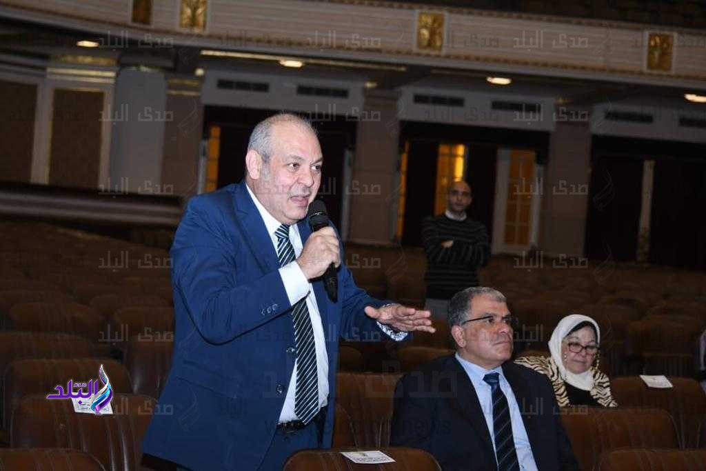  جامعة القاهرة