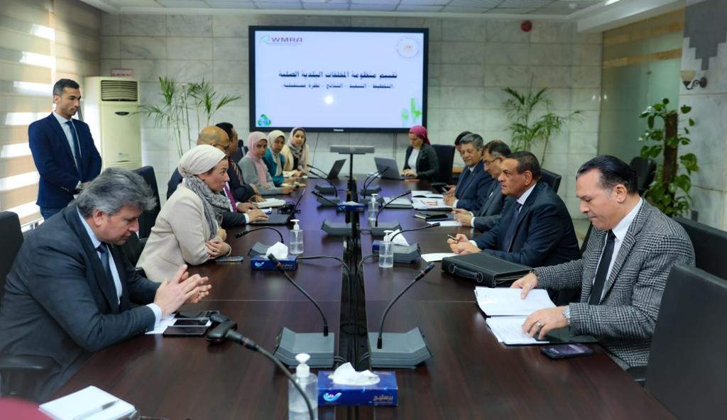 اجتماع وزيرا التنمية المحلية والبيئة 