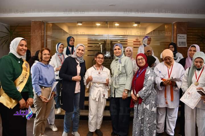 بنات عين شمس تفوز بالمركز الثانى فى بطولة الجمهورية2