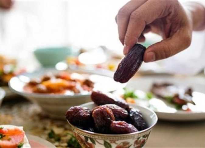 ماذا يفعل من أفطر في رمضان 