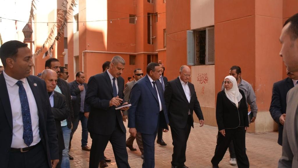 وزير التنمية المحلية ومحافظ القاهرة 