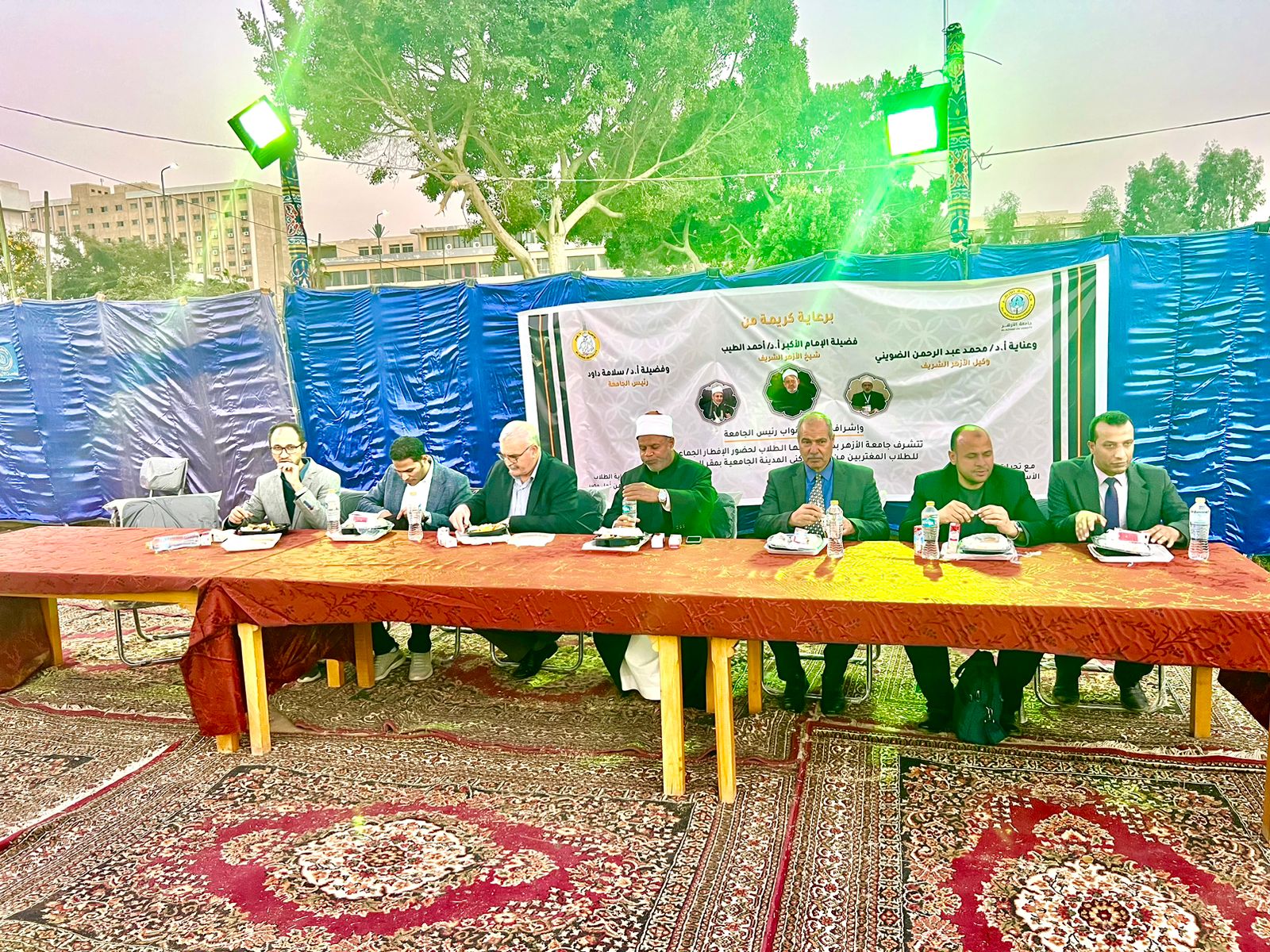 مائدة الإفطار 