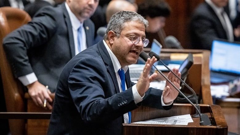 صواريخ على إسرائيل.. وزير الأمن القومي يعترض على قصف غزة 