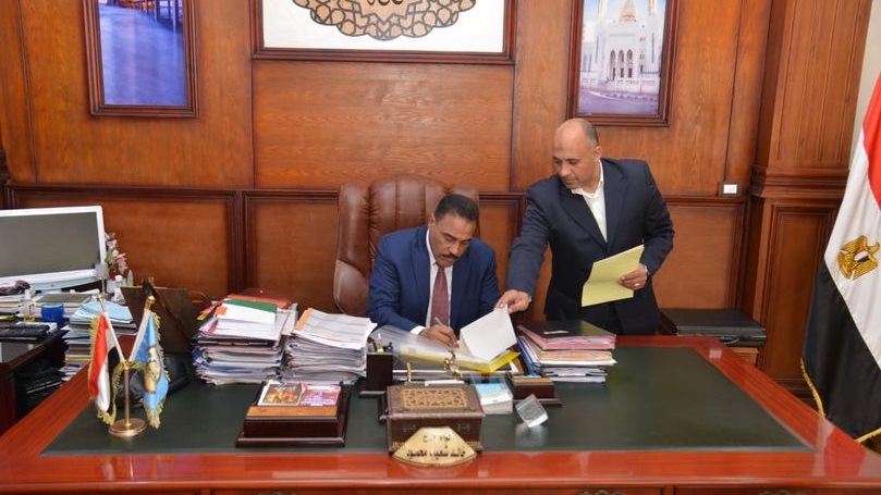 محافظ مطروح ووكيل وزارة التربية والتعليم 