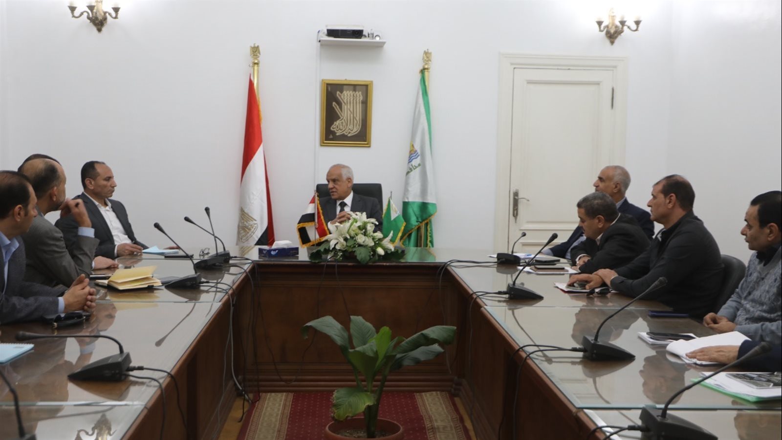 اجتماع محافظ الجيزة 