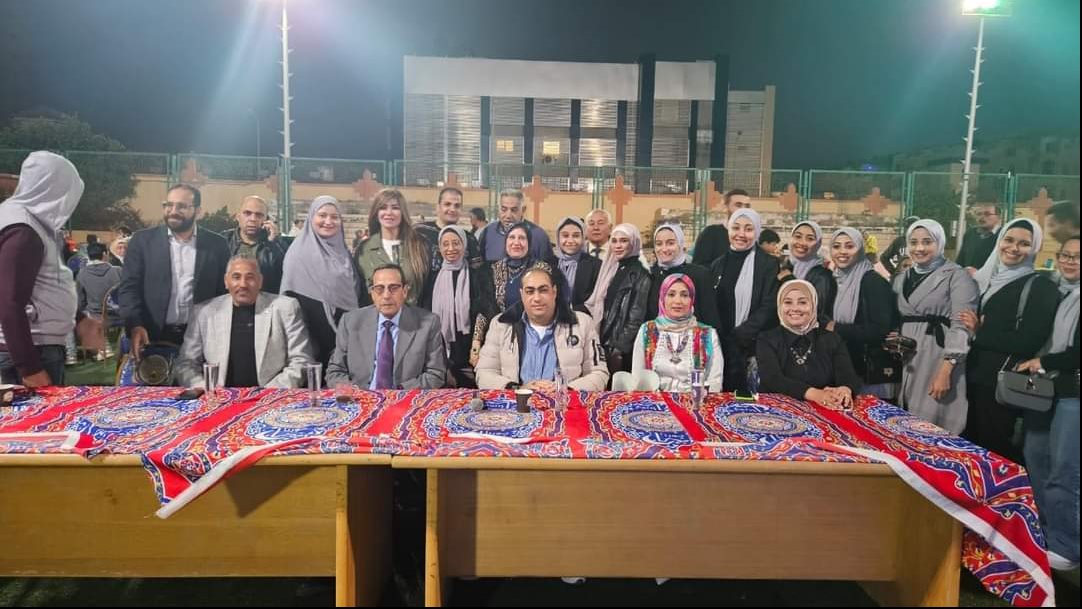 احتفال المحافظ مع أعضاء نادي المعاقين بالعريش 