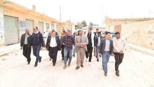 محافظ مطروح خلال الجولة 